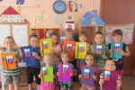 22 августа прошел конкурс детско-родительских поделок «Российский флаг»